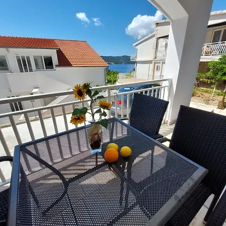 Apartment Basada By The Sea - Perna, Peljesac - 4545