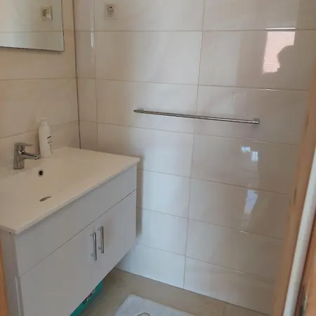 Apartment Basada By The Sea - Perna, Peljesac - 4545 Kuciste