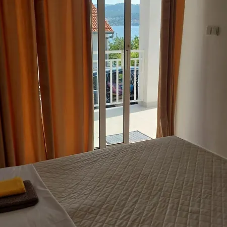 Apartment Basada By The Sea - Perna, Peljesac - 4545