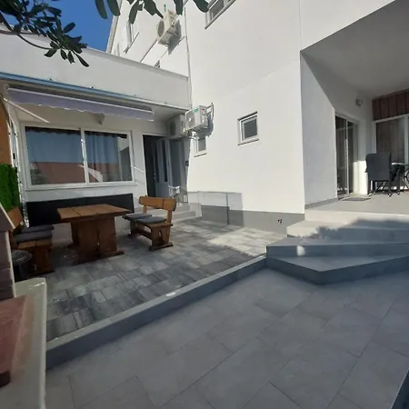 Apartamento Basada By The Sea - Perna, Peljesac - 4545 *